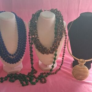 Elegant Multicolor Beaded Necklace Set